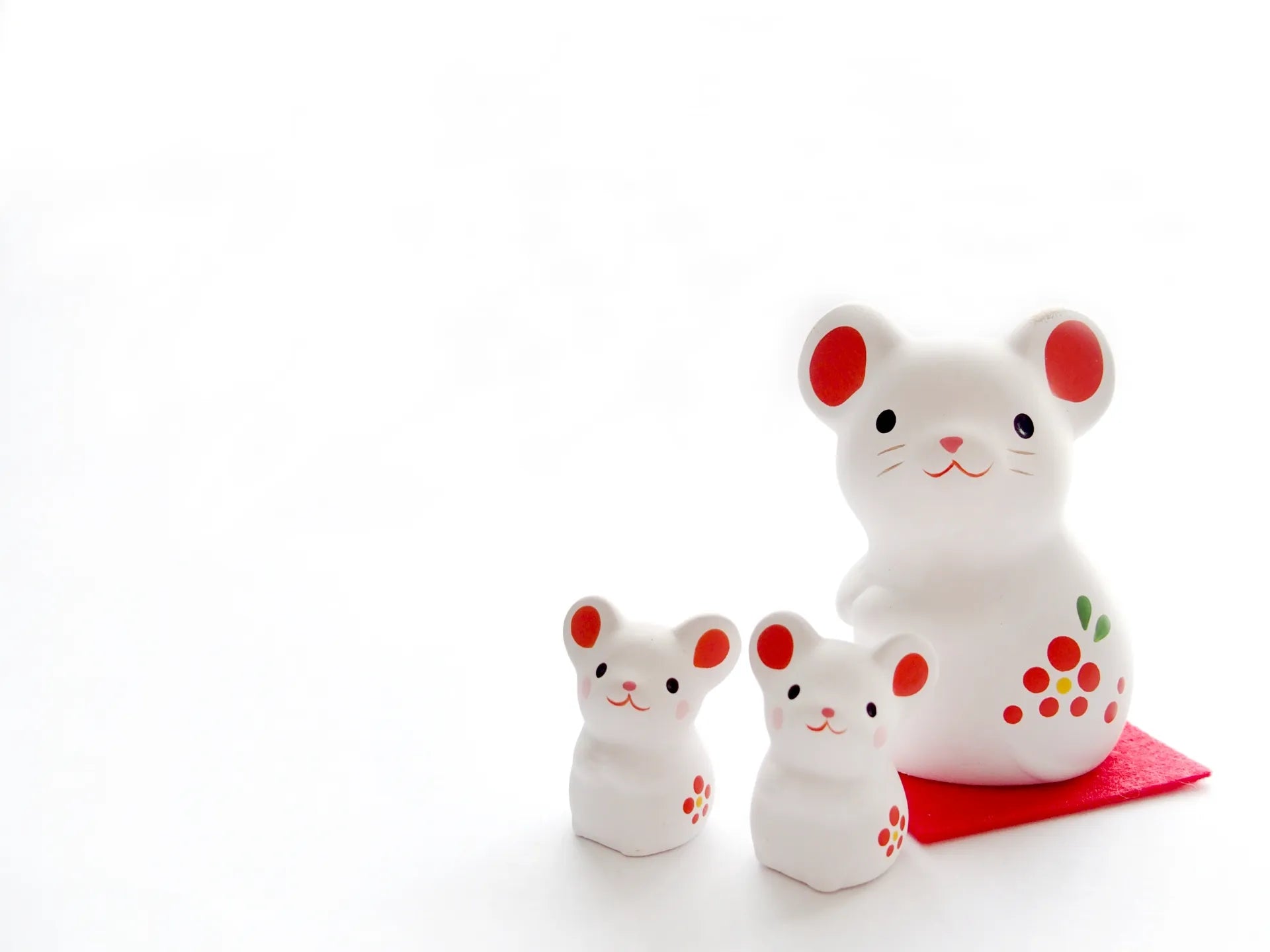 December’s Juni-shi Motif: The Ne (子) Pattern Inden – A Symbol of New Beginnings